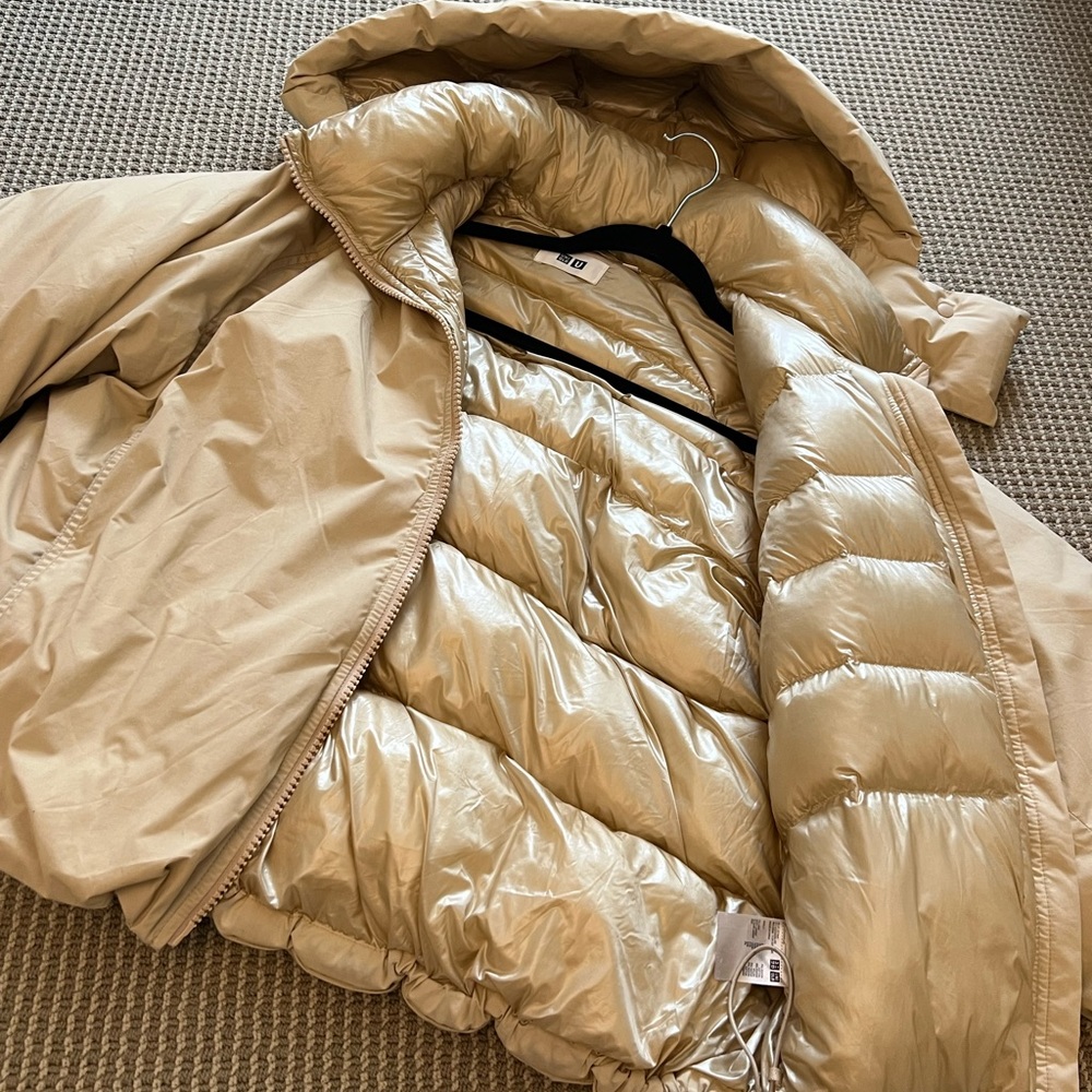 Uniqlo U collection puffy creamy jackets size M